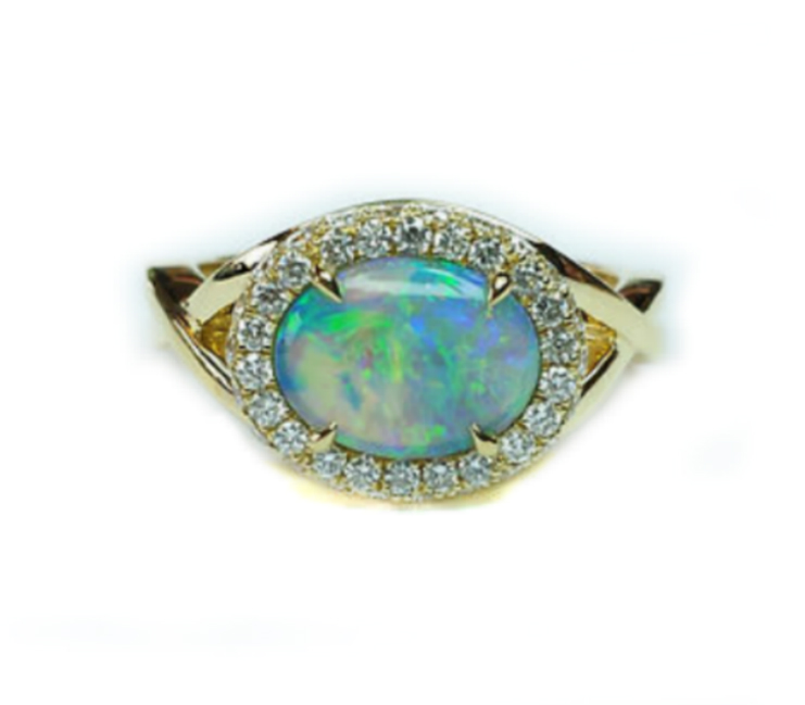 18kt yellow gold opal & diamond ring
